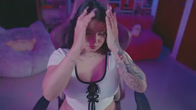 Snapshot of sensualkattt chatting on November 24, 1:49 am sensualkattt online show from November 24, 1:49 am