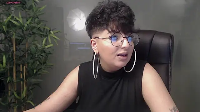 BustyAllyy online show from February 1, 12:40 am