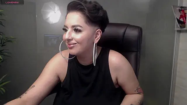 BustyAllyy online show from February 6, 1:05 am