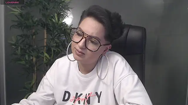 BustyAllyy online show from February 9, 1:55 am