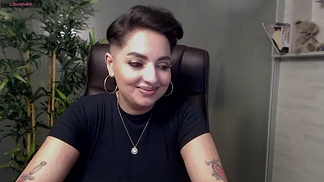 BustyAllyy online show from February 28, 1:58 am