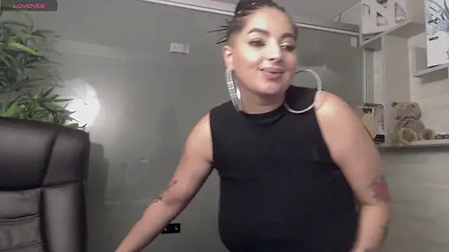 BustyAllyy online show from March 4, 2:06 am