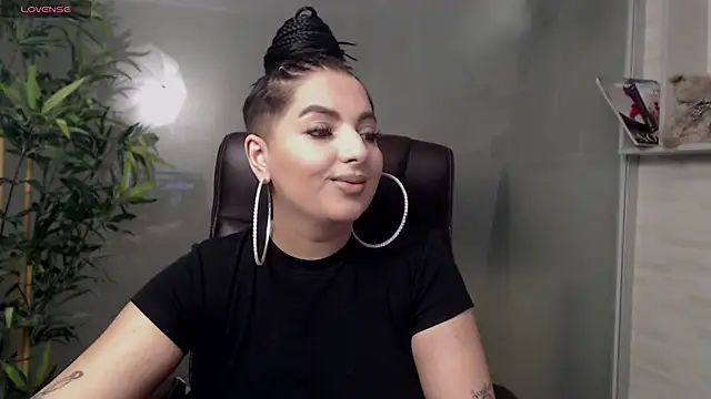 BustyAllyy online show from March 10, 10:24 pm