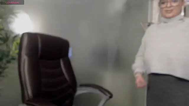 BustyAllyy online show from March 12, 9:35 pm