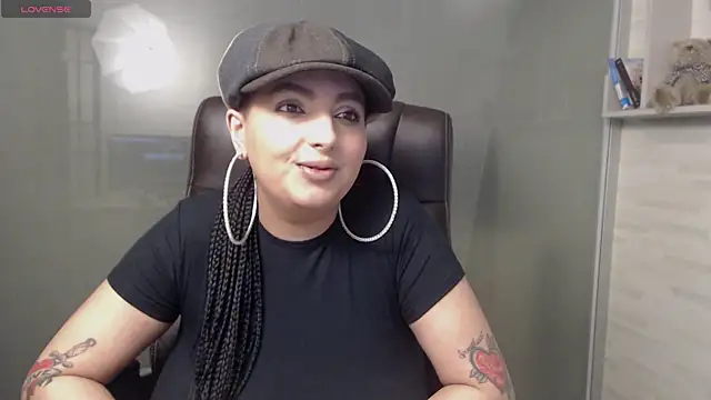 BustyAllyy online show from March 17, 10:28 pm