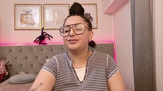 BustyAllyy online show from October 20, 7:14 pm