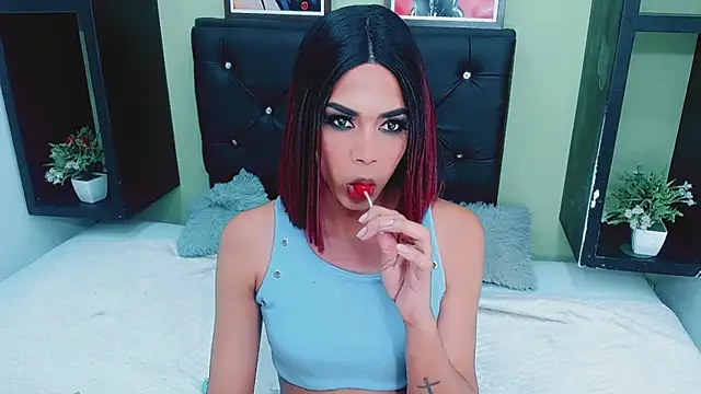 Snapshot of Amanda_bigx chatting on December 20, 10:38 am Amanda bigx online show from December 20, 10:38 am