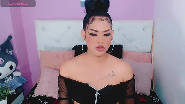 Snapshot of Amanda_bigx chatting on December 2, 3:56 am Amanda bigx online show from December 2, 3:56 am