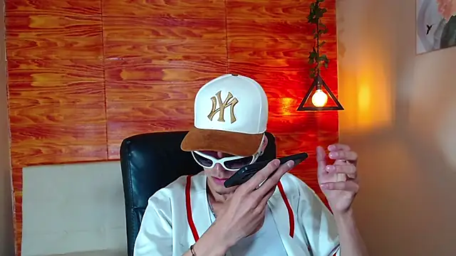 Bastiaan 28 online show from February 20, 8:50 am