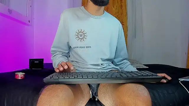 estiben 05 online show from March 17, 3:37 pm