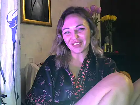 Snapshot of AngelinaLove28 chatting on February 16, 4:21 pm AngelinaLove28 online show from February 16, 4:21 pm