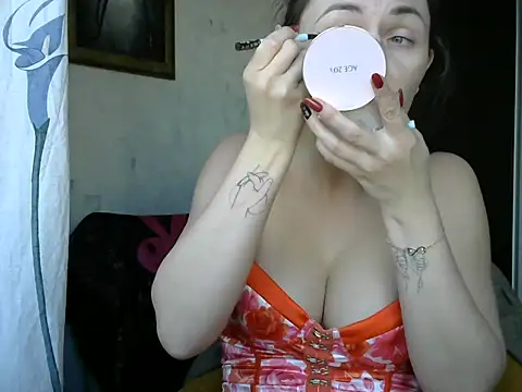 Snapshot of AngelinaLove28 chatting on February 23, 8:49 am AngelinaLove28 online show from February 23, 8:49 am