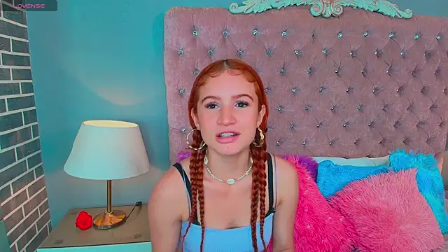 Snapshot of AdelaineBest chatting on September 11, 8:09 pm AdelaineBest online show from September 11, 8:09 pm