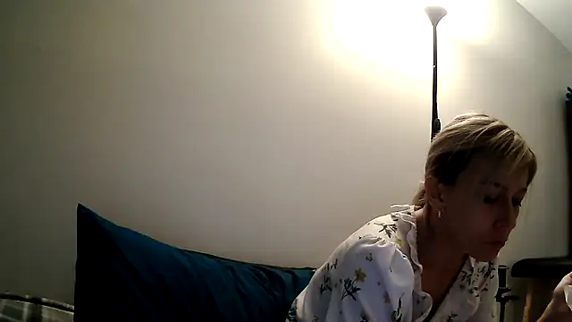 Snapshot of anechka1 chatting on October 26, 1:00 am anechka1 online show from October 26, 1:00 am