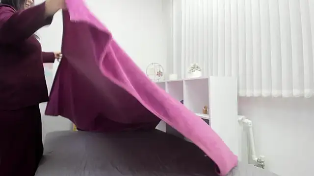 Snapshot of Pretty_anniee chatting on October 27, 1:31 am Pretty anniee online show from October 27, 1:31 am