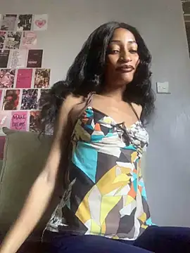 GoddessVee online show from February 1, 2:45 pm