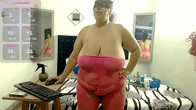 Snapshot of bubis_laru53 chatting on September 24, 7:33 am bubis laru53 online show from September 24, 7:33 am