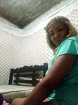 Snapshot of Surreyaa chatting on January 5, 9:48 am Surreyaa online show from January 5, 9:48 am