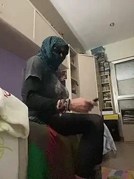 Snapshot of Kamaleonix chatting on January 31, 8:54 pm Kamaleonix online show from January 31, 8:54 pm