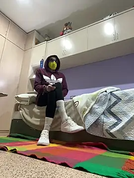 Snapshot of Kamaleonix chatting on February 3, 10:00 pm Kamaleonix online show from February 3, 10:00 pm