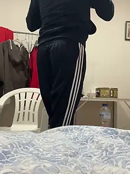 Snapshot of Kamaleonix chatting on February 6, 12:11 am Kamaleonix online show from February 6, 12:11 am