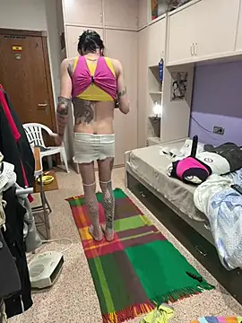 Snapshot of Kamaleonix chatting on February 8, 4:36 am Kamaleonix online show from February 8, 4:36 am