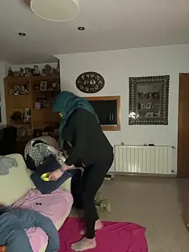 Snapshot of Kamaleonix chatting on March 22, 10:48 pm Kamaleonix online show from March 22, 10:48 pm