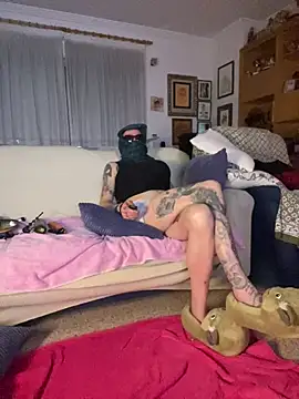 Snapshot of Kamaleonix chatting on March 23, 2:04 am Kamaleonix online show from March 23, 2:04 am