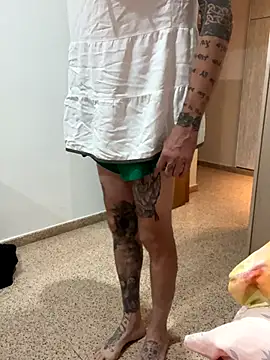 Snapshot of Kamaleonix chatting on September 13, 7:13 pm Kamaleonix online show from September 13, 7:13 pm