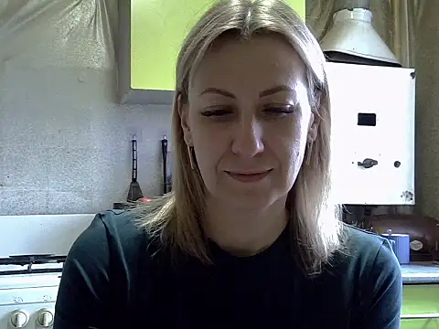 Snapshot of AshleyXHoney chatting on October 23, 6:56 am AshleyXHoney online show from October 23, 6:56 am