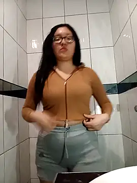 Snapshot of ladygmusic chatting on November 16, 10:26 pm ladygmusic online show from November 16, 10:26 pm