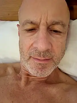 Snapshot of andikali9999 chatting on October 16, 3:24 pm andikali9999 online show from October 16, 3:24 pm