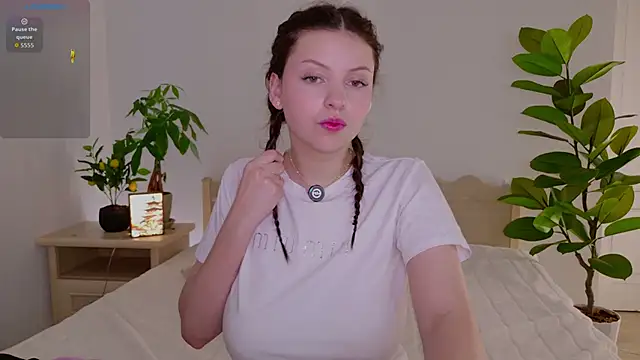 Snapshot of pusichka chatting on December 5, 10:46 am pusichka online show from December 5, 10:46 am