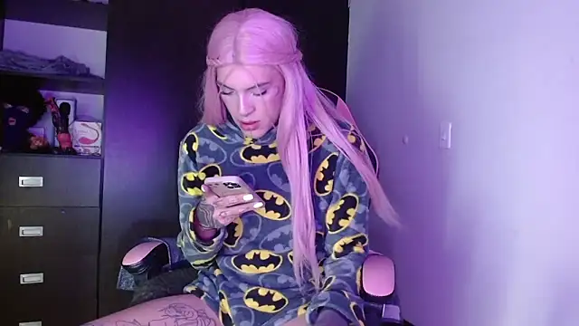 charlotbelucci  online show from November 20, 8:14 am