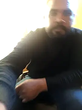 Snapshot of ListedLoin chatting on January 30, 1:31 pm ListedLoin online show from January 30, 1:31 pm