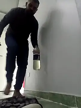 Snapshot of ListedLoin chatting on February 19, 3:05 pm ListedLoin online show from February 19, 3:05 pm