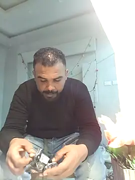 Snapshot of ListedLoin chatting on March 6, 9:47 am ListedLoin online show from March 6, 9:47 am