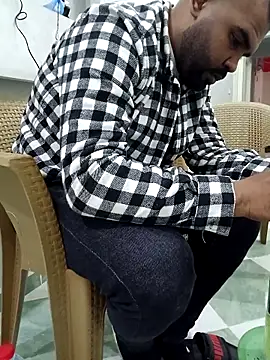 Snapshot of ListedLoin chatting on March 10, 10:37 am ListedLoin online show from March 10, 10:37 am