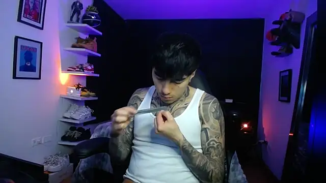 Snapshot of jung_dragon chatting on October 31, 6:47 am jung dragon online show from October 31, 6:47 am