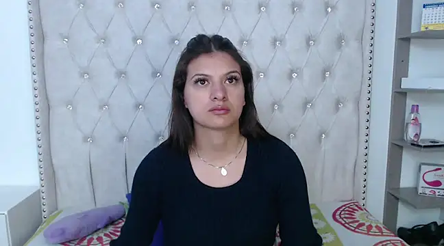 Abril Squirt online show from February 16, 2:53 am