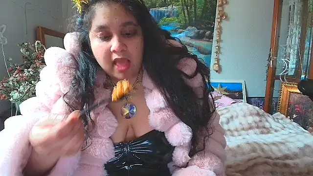 MelanieFawker online show from March 6, 9:31 pm