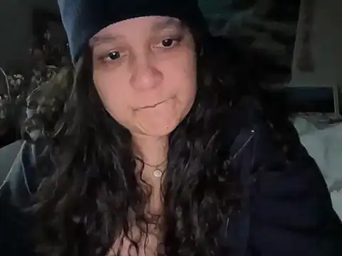 MelanieFawker online show from October 23, 2:05 pm