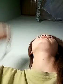 Ngoc-Trinh online show from January 17, 4:36 pm