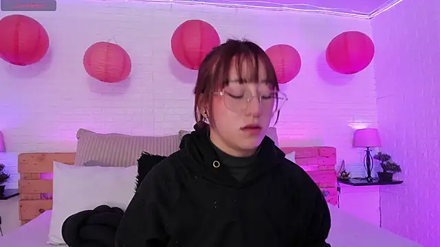 sofi bakerr online show from February 1, 11:32 am