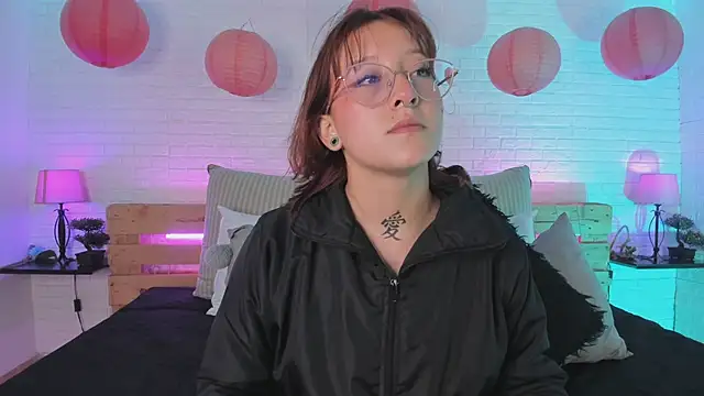 sofi bakerr online show from February 22, 11:35 am