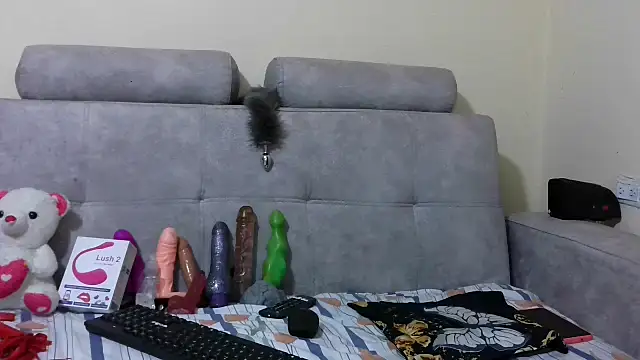 Snapshot of PenelopeHot_91 chatting on March 19, 7:17 pm PenelopeHot 91 online show from March 19, 7:17 pm