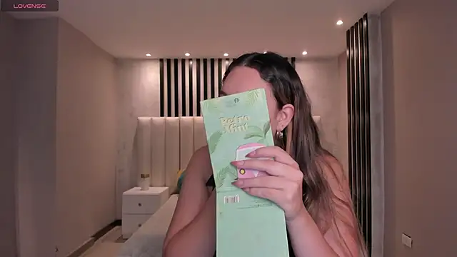 BellaRose X online show from March 29, 4:34 am