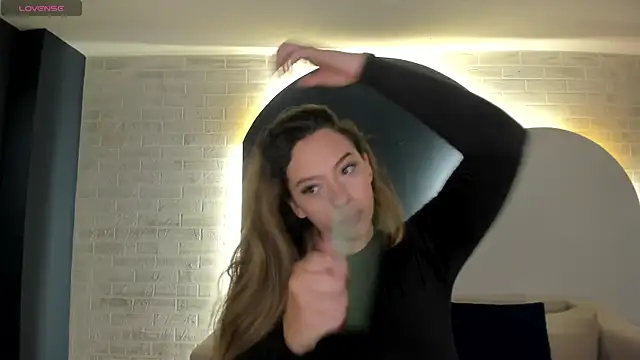 BellaRose X online show from April 1, 4:13 am