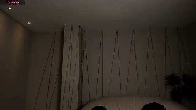 Snapshot of AliceHarper_ chatting on October 25, 12:23 pm AliceHarper online show from October 25, 12:23 pm