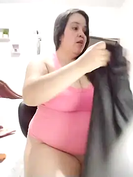 lunanataly online show from February 8, 10:40 pm